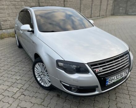 Серый Фольксваген Пассат, объемом двигателя 3.2 л и пробегом 310 тыс. км за 6000 $, фото 1 на Automoto.ua