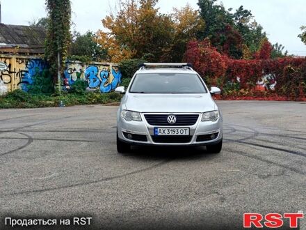 Серый Фольксваген Пассат, объемом двигателя 3.2 л и пробегом 298 тыс. км за 6250 $, фото 1 на Automoto.ua