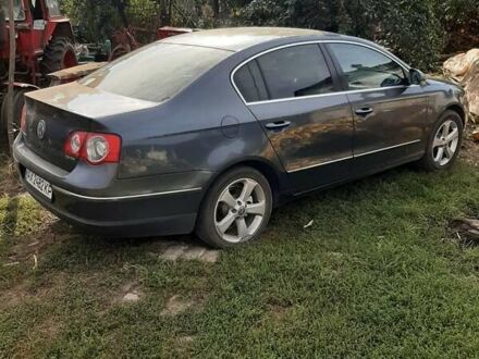 Серый Фольксваген Пассат, объемом двигателя 2 л и пробегом 260 тыс. км за 8500 $, фото 1 на Automoto.ua