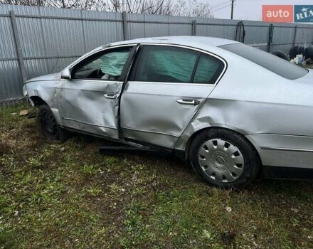 Серый Фольксваген Пассат, объемом двигателя 1.8 л и пробегом 280 тыс. км за 1450 $, фото 1 на Automoto.ua