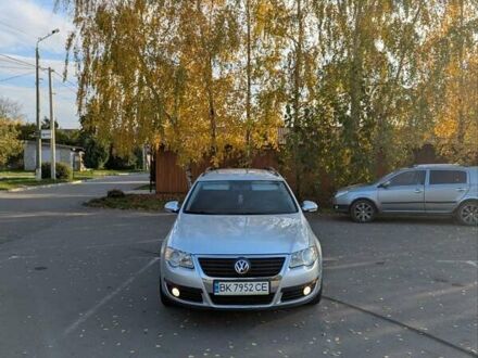 Фольксваген Пассат 2008 в Здолбунове на Automoto.ua Серый Фольксваген Пассат, объемом двигателя 2 л и пробегом 400 тыс. км за 5899 $, фото 1 на Automoto.ua