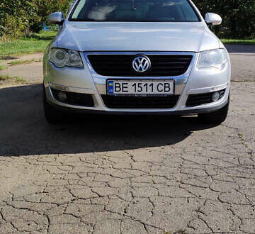 Серый Фольксваген Пассат, объемом двигателя 2 л и пробегом 320 тыс. км за 8000 $, фото 1 на Automoto.ua