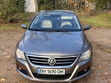 Серый Фольксваген Пассат, объемом двигателя 2 л и пробегом 212 тыс. км за 9500 $, фото 1 на Automoto.ua