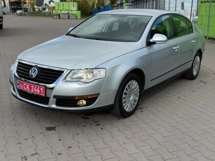 Сірий Фольксваген Пассат, об'ємом двигуна 1.6 л та пробігом 194 тис. км за 7999 $, фото 1 на Automoto.ua