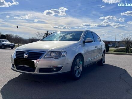 Сірий Фольксваген Пассат, об'ємом двигуна 1.8 л та пробігом 220 тис. км за 7000 $, фото 1 на Automoto.ua