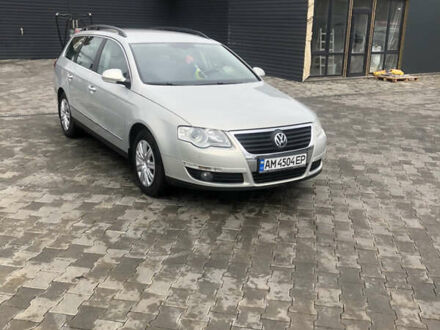 Серый Фольксваген Пассат, объемом двигателя 1.97 л и пробегом 285 тыс. км за 9000 $, фото 1 на Automoto.ua