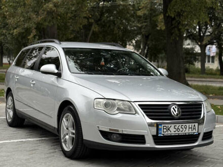 Сірий Фольксваген Пассат, об'ємом двигуна 1.97 л та пробігом 327 тис. км за 8200 $, фото 1 на Automoto.ua