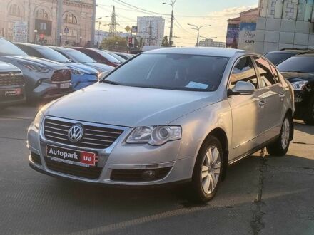 Серый Фольксваген Пассат, объемом двигателя 1.8 л и пробегом 256 тыс. км за 6940 $, фото 1 на Automoto.ua