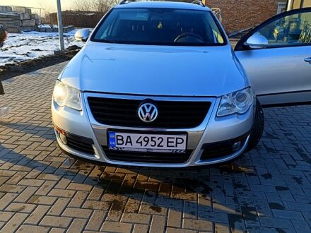 Фольксваген Пассат 2010 в Новоукраинке на Automoto.ua Серый Фольксваген Пассат, объемом двигателя 2 л и пробегом 230 тыс. км за 7400 $, фото 1 на Automoto.ua