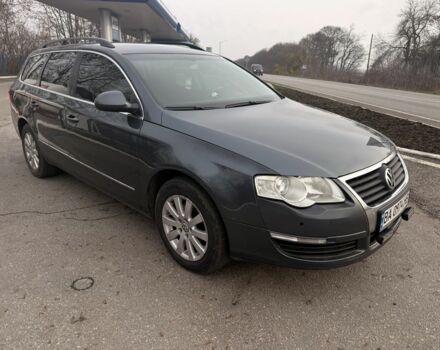 Серый Фольксваген Пассат, объемом двигателя 1.6 л и пробегом 337 тыс. км за 5900 $, фото 1 на Automoto.ua