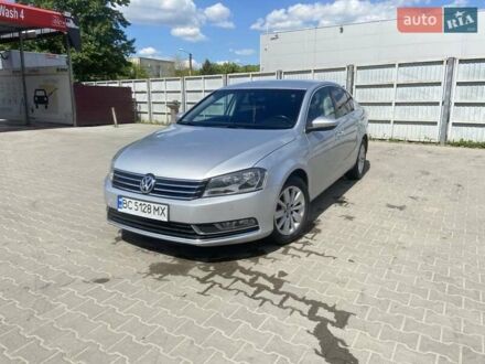Серый Фольксваген Пассат, объемом двигателя 1.6 л и пробегом 246 тыс. км за 9800 $, фото 1 на Automoto.ua