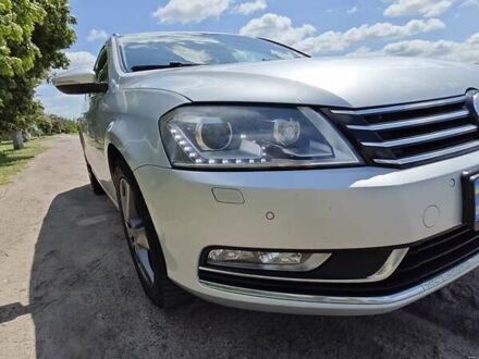 Серый Фольксваген Пассат, объемом двигателя 2 л и пробегом 313 тыс. км за 11000 $, фото 1 на Automoto.ua