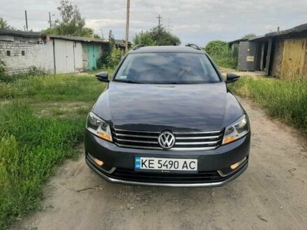 Фольксваген Пассат 2011 в Павлограде на Automoto.ua Серый Фольксваген Пассат, объемом двигателя 2 л и пробегом 315 тыс. км за 10200 $, фото 1 на Automoto.ua