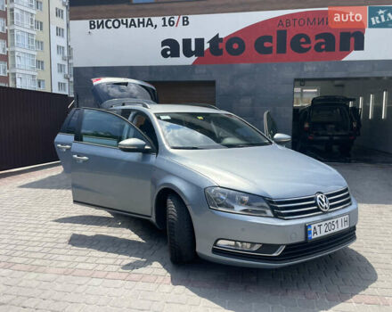 Фольксваген Пассат 2011 в Ивано-Франковске на Automoto.ua Серый Фольксваген Пассат, объемом двигателя 1.97 л и пробегом 262 тыс. км за 8450 $, фото 1 на Automoto.ua