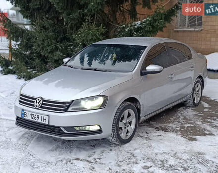 Серый Фольксваген Пассат, объемом двигателя 1.8 л и пробегом 208 тыс. км за 7650 $, фото 1 на Automoto.ua
