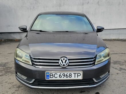 Серый Фольксваген Пассат, объемом двигателя 2 л и пробегом 268 тыс. км за 8800 $, фото 1 на Automoto.ua