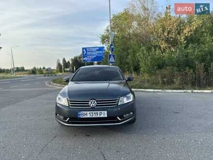 Серый Фольксваген Пассат, объемом двигателя 2 л и пробегом 245 тыс. км за 10900 $, фото 1 на Automoto.ua