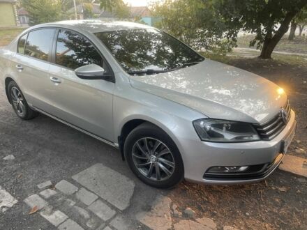 Фольксваген Пассат 2011 в Павлограде на Automoto.ua Серый Фольксваген Пассат, объемом двигателя 1.8 л и пробегом 174 тыс. км за 10500 $, фото 1 на Automoto.ua