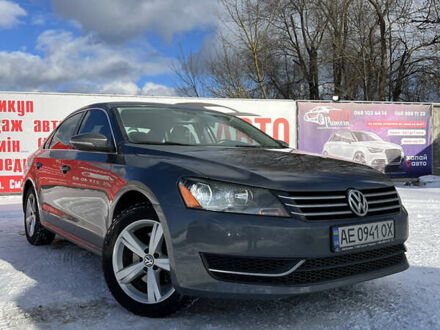 Серый Фольксваген Пассат, объемом двигателя 2.5 л и пробегом 223 тыс. км за 9800 $, фото 1 на Automoto.ua