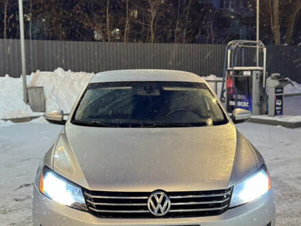 Сірий Фольксваген Пассат, об'ємом двигуна 2.48 л та пробігом 320 тис. км за 7500 $, фото 1 на Automoto.ua