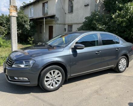 Серый Фольксваген Пассат, объемом двигателя 1.6 л и пробегом 234 тыс. км за 10700 $, фото 1 на Automoto.ua