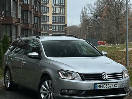 Серый Фольксваген Пассат, объемом двигателя 1.6 л и пробегом 280 тыс. км за 7500 $, фото 1 на Automoto.ua