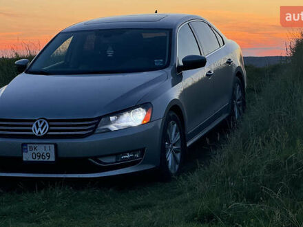 Сірий Фольксваген Пассат, об'ємом двигуна 2.5 л та пробігом 201 тис. км за 12500 $, фото 1 на Automoto.ua