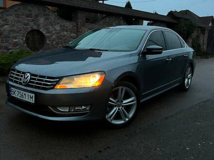 Серый Фольксваген Пассат, объемом двигателя 2 л и пробегом 180 тыс. км за 12200 $, фото 1 на Automoto.ua