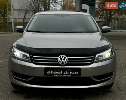 Серый Фольксваген Пассат, объемом двигателя 2.48 л и пробегом 254 тыс. км за 9500 $, фото 1 на Automoto.ua