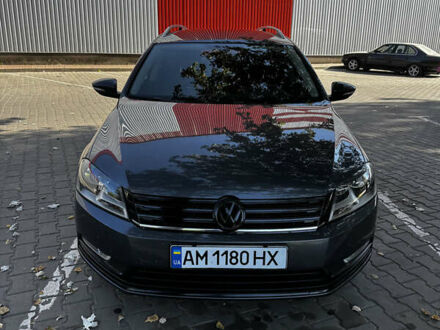 Фольксваген Пассат 2012 в Одессе на Automoto.ua Серый Фольксваген Пассат, объемом двигателя 1.6 л и пробегом 206 тыс. км за 10545 $, фото 1 на Automoto.ua