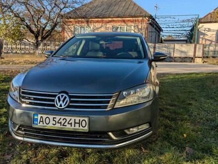 Сірий Фольксваген Пассат, об'ємом двигуна 1.6 л та пробігом 400 тис. км за 7900 $, фото 1 на Automoto.ua
