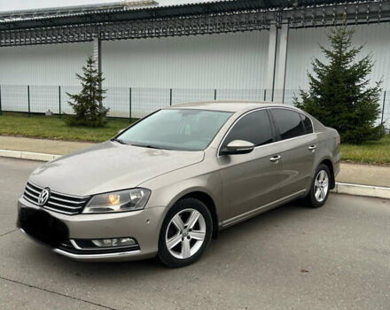 Серый Фольксваген Пассат, объемом двигателя 2 л и пробегом 250 тыс. км за 9700 $, фото 1 на Automoto.ua