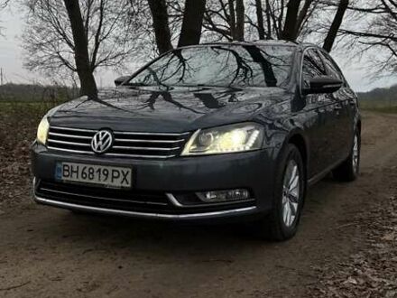 Серый Фольксваген Пассат, объемом двигателя 1.98 л и пробегом 351 тыс. км за 12000 $, фото 1 на Automoto.ua