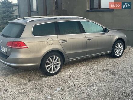 Фольксваген Пассат 2012 в Луцке на Automoto.ua Серый Фольксваген Пассат, объемом двигателя 2 л и пробегом 255 тыс. км за 12400 $, фото 1 на Automoto.ua