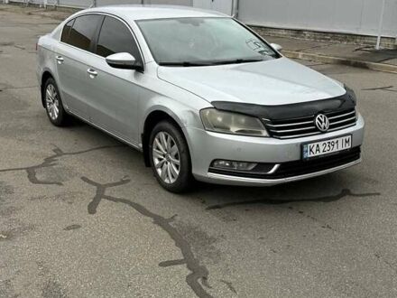 Серый Фольксваген Пассат, объемом двигателя 1.8 л и пробегом 192 тыс. км за 7999 $, фото 1 на Automoto.ua