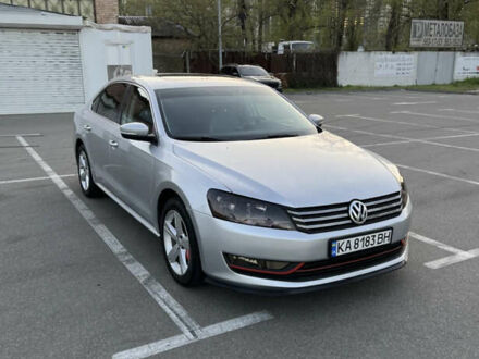 Серый Фольксваген Пассат, объемом двигателя 2.5 л и пробегом 174 тыс. км за 11999 $, фото 1 на Automoto.ua