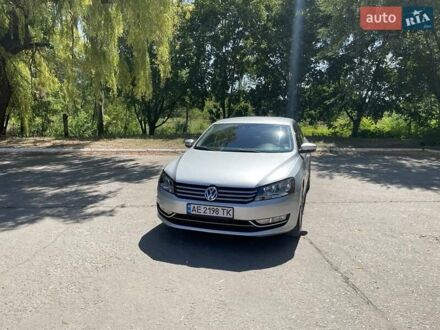 Фольксваген Пассат 2012 в Марганце на Automoto.ua Серый Фольксваген Пассат, объемом двигателя 0 л и пробегом 239 тыс. км за 10499 $, фото 1 на Automoto.ua