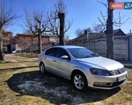 Серый Фольксваген Пассат, объемом двигателя 1.8 л и пробегом 246 тыс. км за 9000 $, фото 1 на Automoto.ua