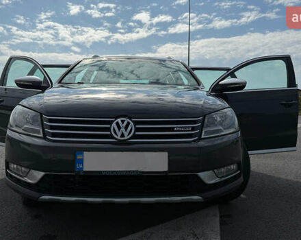 Серый Фольксваген Пассат, объемом двигателя 1.97 л и пробегом 228 тыс. км за 9000 $, фото 1 на Automoto.ua