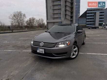 Серый Фольксваген Пассат, объемом двигателя 2.5 л и пробегом 280 тыс. км за 10300 $, фото 1 на Automoto.ua