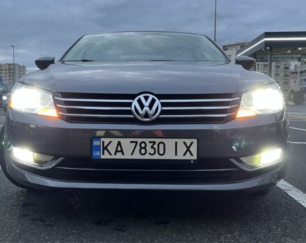 Серый Фольксваген Пассат, объемом двигателя 2.5 л и пробегом 214 тыс. км за 9399 $, фото 1 на Automoto.ua