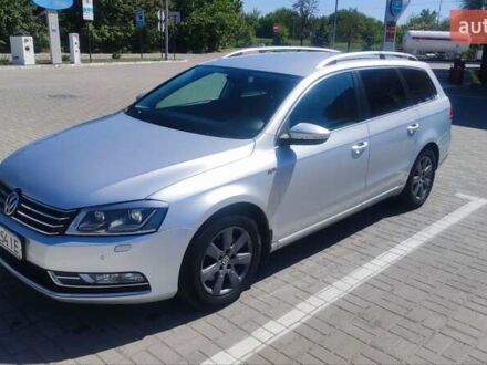 Фольксваген Пассат 2012 в Запорожье на Automoto.ua Серый Фольксваген Пассат, объемом двигателя 1.39 л и пробегом 234 тыс. км за 7400 $, фото 1 на Automoto.ua