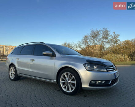 Фольксваген Пассат 2012 в Львове на Automoto.ua Серый Фольксваген Пассат, объемом двигателя 1.97 л и пробегом 241 тыс. км за 9000 $, фото 1 на Automoto.ua