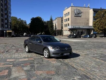 Серый Фольксваген Пассат, объемом двигателя 2.5 л и пробегом 253 тыс. км за 9500 $, фото 1 на Automoto.ua