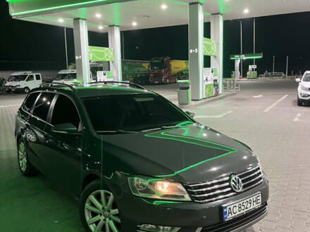 Фольксваген Пассат 2012 в Луцке на Automoto.ua Серый Фольксваген Пассат, объемом двигателя 2 л и пробегом 238 тыс. км за 9999 $, фото 1 на Automoto.ua