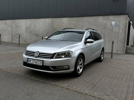 Серый Фольксваген Пассат, объемом двигателя 2 л и пробегом 320 тыс. км за 8400 $, фото 1 на Automoto.ua