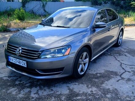 Серый Фольксваген Пассат, объемом двигателя 2.5 л и пробегом 268 тыс. км за 9750 $, фото 1 на Automoto.ua