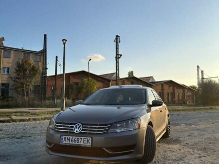 Серый Фольксваген Пассат, объемом двигателя 2.5 л и пробегом 276 тыс. км за 10500 $, фото 1 на Automoto.ua