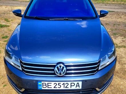 Фольксваген Пассат 2012 у Вознесенске на Automoto.ua Сірий Фольксваген Пассат, об'ємом двигуна 1.6 л та пробігом 264 тис. км за 9000 $, фото 1 на Automoto.ua