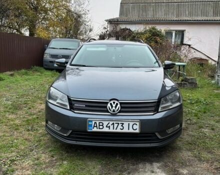 Серый Фольксваген Пассат, объемом двигателя 1.6 л и пробегом 290 тыс. км за 10000 $, фото 1 на Automoto.ua